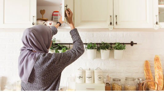 The Ultimate Guide to Buying and Storing Saffron